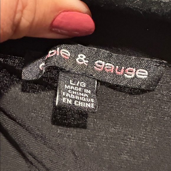 ✨ Grommet Tank ✨ - Picture 3 of 4